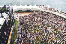 打首獄門同好会のライブの様子。（撮影：青木カズロー）