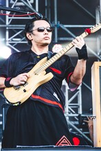 大澤敦史（Vo, G / 打首獄門同好会）（撮影：青木カズロー）