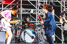 ヤバイTシャツ屋さん（撮影：青木カズロー）