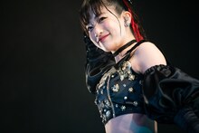 桜木心菜生誕ソロライブ「NightProm～new open～」の様子。