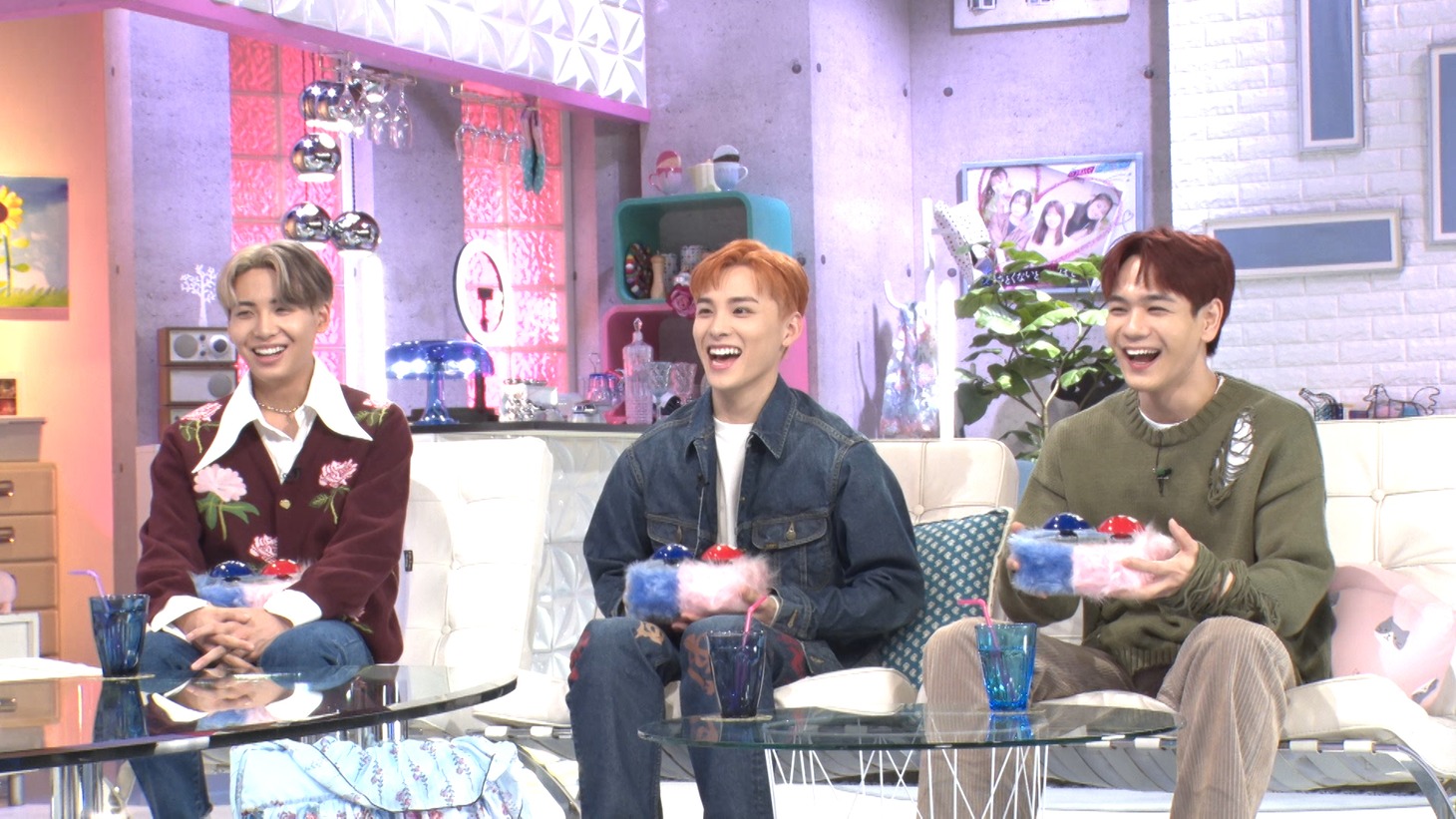 左から川尻蓮、川西拓実、豆原一成。