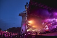 サンボマスターのライブの様子。（撮影：釘野孝宏）