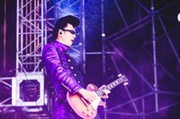 西園寺瞳（G / 氣志團）（撮影：青木カズロー）