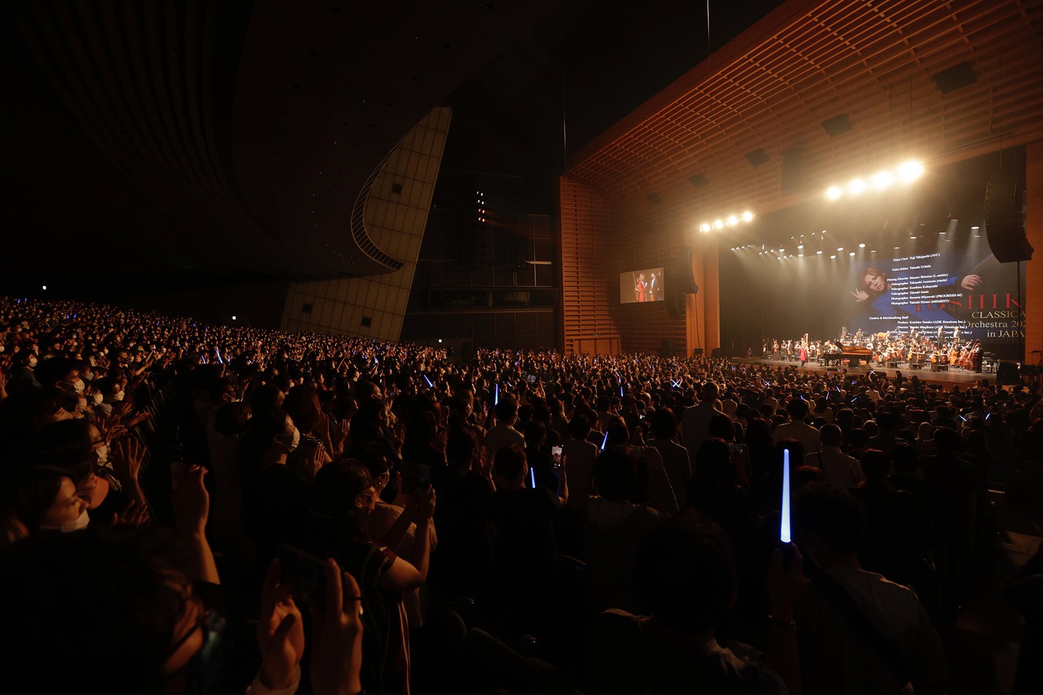 「YOSHIKI CLASSICAL with Orchestra in JAPAN 2022」初日公演の様子。