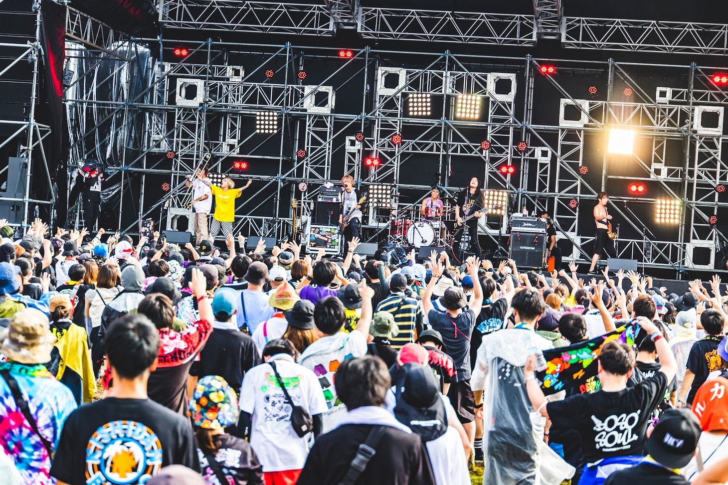 HEY-SMITHのライブの様子。（撮影：青木カズロー）