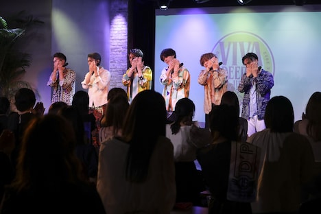 「DEEP SQUAD SPECIAL LIVE 2022 "VIVA DEEPER!!!!!!"」の様子。