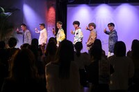 「DEEP SQUAD SPECIAL LIVE 2022 "VIVA DEEPER!!!!!!"」の様子。