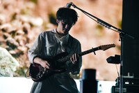 小林壱誓（G）（撮影：ハヤシマコ）