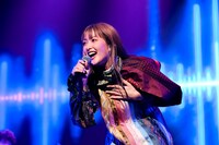 長屋晴子（Vo, G）（撮影：ハヤシマコ）