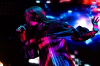 長屋晴子（Vo, G）（撮影：ハヤシマコ）