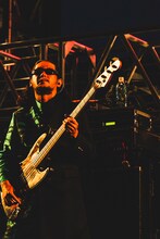 白鳥松竹梅（B / 氣志團）（撮影：青木カズロー）