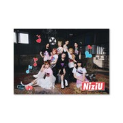 ポスター（NiziU）
