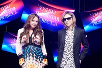 サラ・ブライトマンとYOSHIKI。 (C)NTV