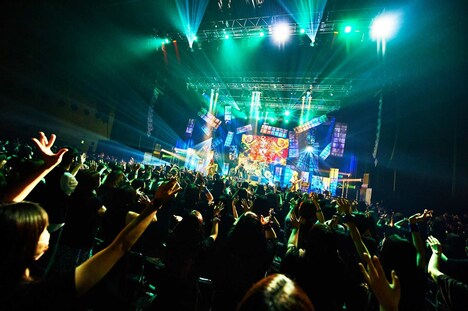 己龍「蠱毒厭魅」KT Zepp Yokohama公演の様子。