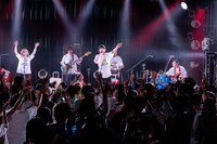 ぜったくん「WAKE WE UP!!!」東京・LIQUIDROOM公演より。（写真提供：Virgin Music）