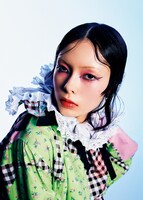 「装苑」2022年11月号より、ニックス阿美沙。