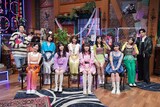 後列左から田中圭、小田えりな、篠崎彩奈、小栗有以、大西桃香、千葉雄大。前列左から本田仁美 、岩立沙穂、山根涼羽、大竹ひとみ。 (c)日本テレビ