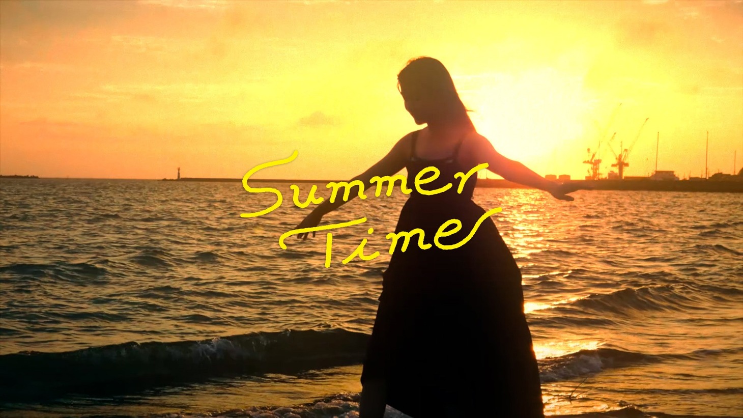 神山羊「Summer Time feat.池田智子」ミュージックビデオより。