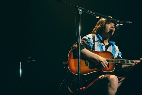 峯田和伸(銀杏BOYZ)(撮影:神藤剛)