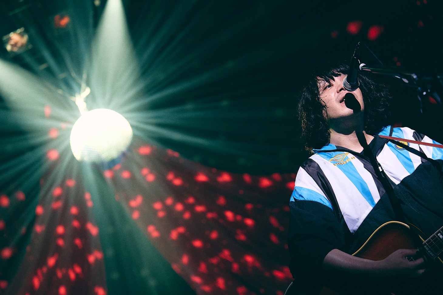 峯田和伸（銀杏BOYZ）（撮影：神藤剛）