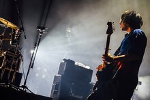 シノダ（Vo, G）（撮影：西槇太一）