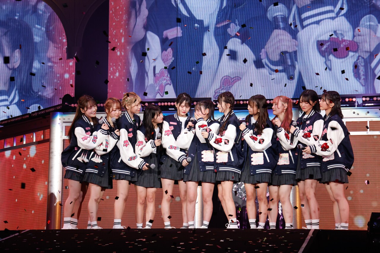 LOVEが精一杯の感謝を込め5周年コンサート開催、齊藤なぎさの卒業発表