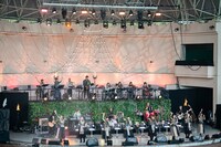 「私立恵比寿中学 We sing a popular tune on the stage 題して『ちゅうおん』2022」1日目の様子。