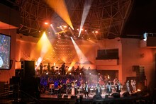 「私立恵比寿中学 We sing a popular tune on the stage 題して『ちゅうおん』2022」1日目の様子。