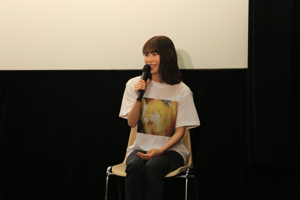 横山由依