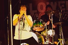 鈴木圭介（Vo）（Photo by CHIYORI）