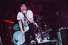 鈴木圭介（Vo）（Photo by CHIYORI）