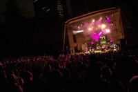 「ゾロ目だョ全員集合！～フラカン33年、野音99年～」の様子。（Photo by CHIYORI）