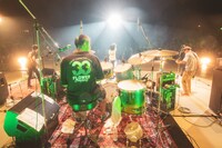 「ゾロ目だョ全員集合！～フラカン33年、野音99年～」の様子。（Photo by CHIYORI）