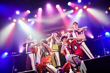 THE SUPER FRUIT（撮影：上溝恭香）