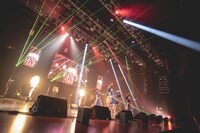 「Devil ANTHEM. SPRING TOUR 2022 東京追加夏公演 燃晩夏」の様子。