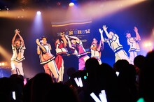 THE SUPER FRUIT（撮影：上溝恭香）