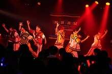 THE SUPER FRUIT（撮影：上溝恭香）