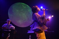 「MONARI WAKITA 6th Anniversary Live - SEXENNIAL CELEBRATION! -」の様子。