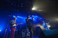 犬式 INUSHIKI（撮影：MAYUMI）