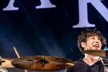 鈴木貴雄（Dr）（Photo by Viola Kam［V'z Twinkle］）