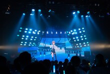 「HACHI 2nd ONE MAN LIVE『Midnight blue』」の様子。