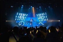 「HACHI 2nd ONE MAN LIVE『Midnight blue』」の様子。