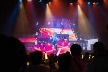 「HACHI 2nd ONE MAN LIVE『Midnight blue』」の様子。