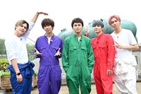 左からカイ、リョウガ、タクヤ、ユーキ、タカシ。