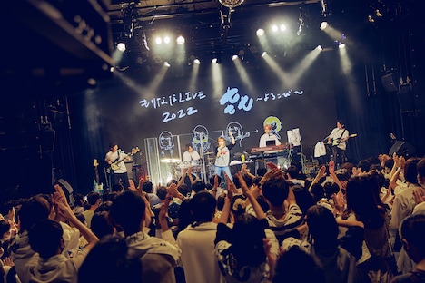 「もりなな LIVE 2022『㐂～よろこび～』」東京・harevutai公演の様子。（撮影：後藤壮太郎）