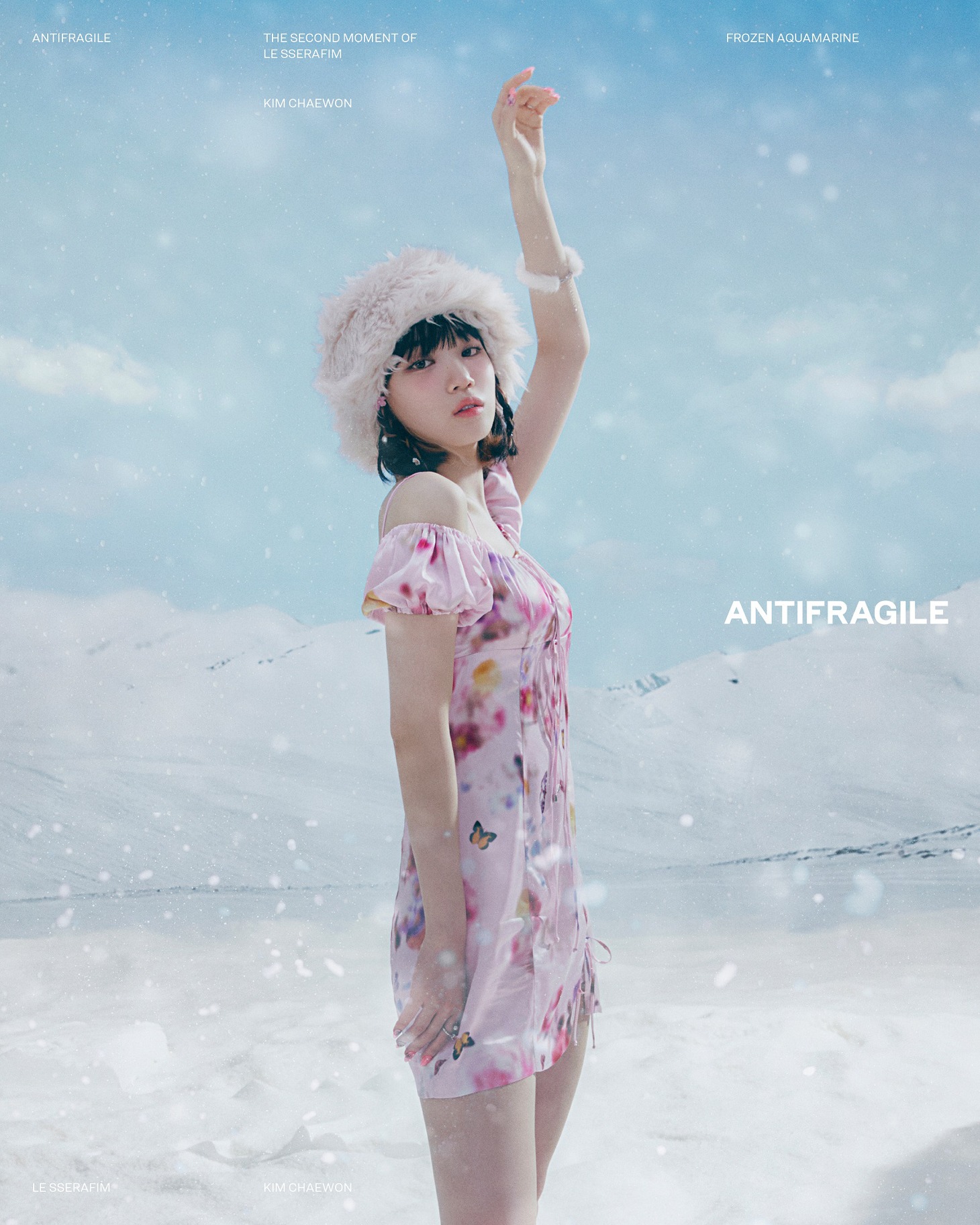 「FROZEN AQUAMARINE」コンセプトのKIM CHAEWON。 (P)&(C) SOURCE MUSIC