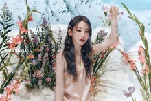 「FROZEN AQUAMARINE」コンセプトのSAKURA。 (P)&(C) SOURCE MUSIC