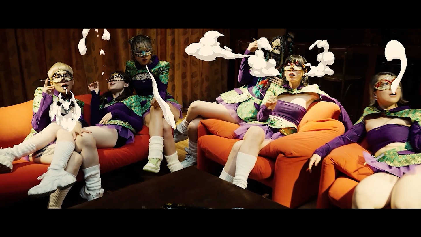 ASA GIRLS「PUKA PUKA PAHH」ミュージックビデオより。