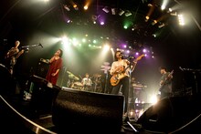 ネクライトーキーと日本松のセッションの様子。（撮影：キムラユキ）