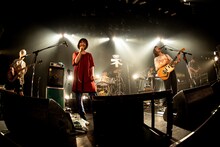 ネクライトーキーと日本松のセッションの様子。（撮影：キムラユキ）